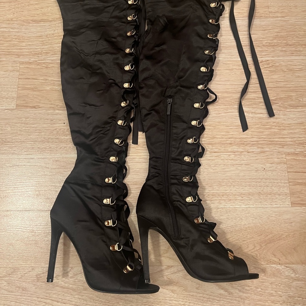 Open toe Lace up boots size 6,5
